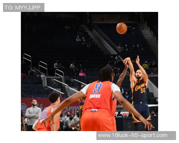 库里状态火热过去8场均砍31分5篮板5助攻三项命中率超高