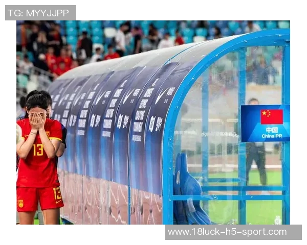 齐奥尔科夫斯基对被替换不满认为首个失球责任在自己 齐奥尔科夫斯基对被替换不满认为首个失球责任在自己